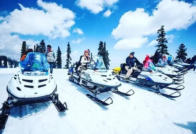 Kashmir Family Tour Package